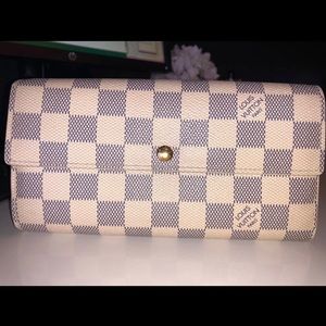 Louis Vuitton Sahara wallet